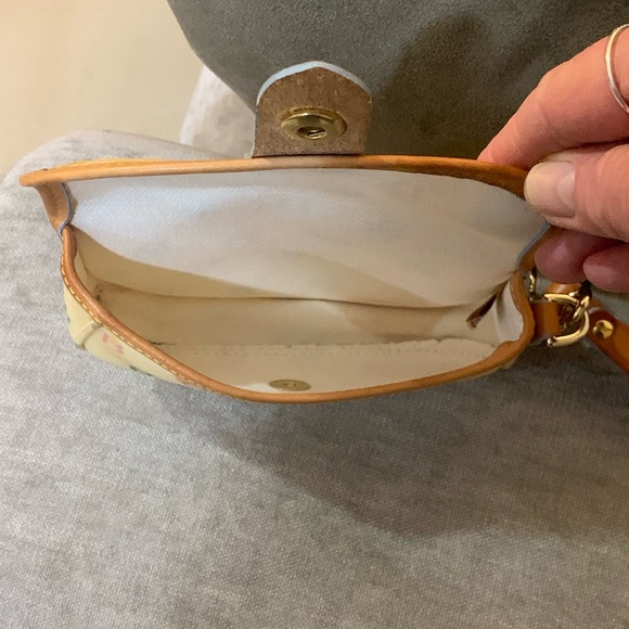 Vintage Dooney & Bourke Wristlet - Picture 4 of 9